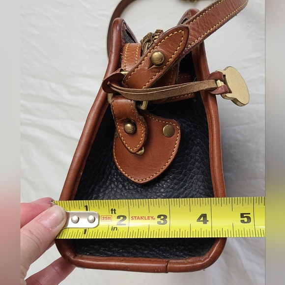 Vintage Dooney & Bourke Buckle Satchel Purse Black Pebbled Leather USA Designer - Picture 12 of 16